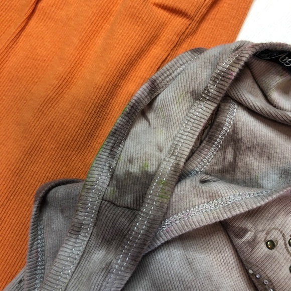 2000’s Tank Top bundle (3 shirts) size L - Picture 9 of 11